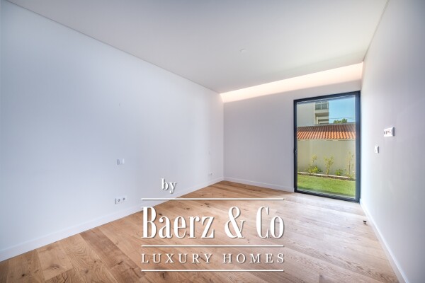 photo 33 4 bedroom flat with private garden, in Parede