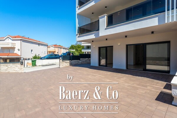 photo 4 Promajna, luxurious semi-detached house with a sea view, close to the center and the beach