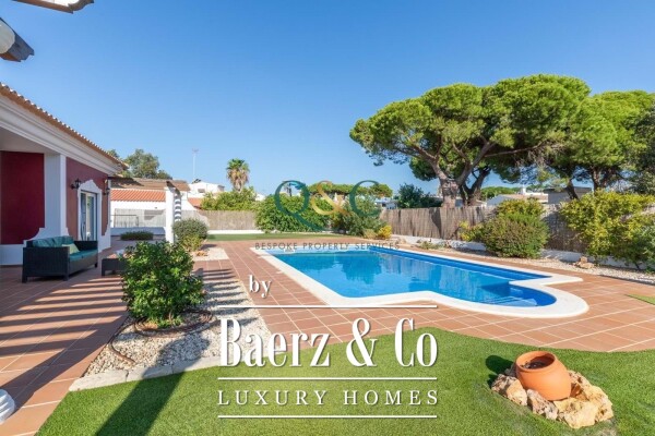 photo 5 Beautiful luxury home in Quarteira, Quarteira