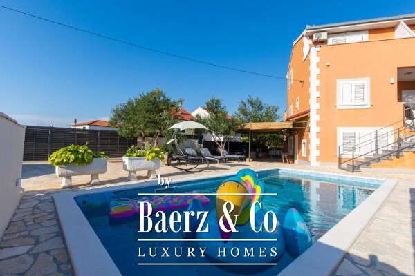 photo 3 Zečevo Rogozničko, a beautiful apartment house with a swimming pool, 236 m²