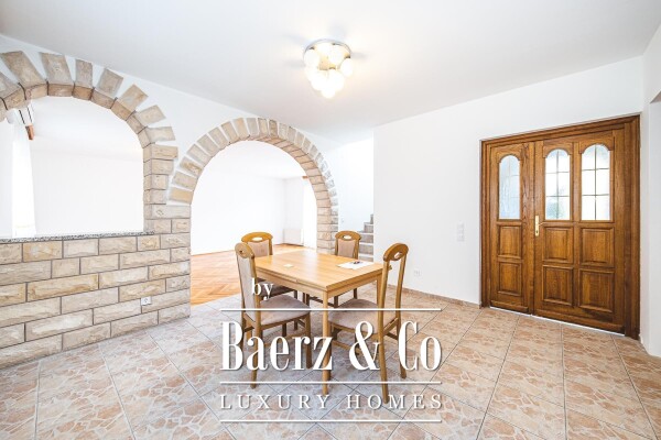 photo 4 Zagreb, Gračani, beautiful three-storey five-bedroom apartment with a garden, 278.66 m2