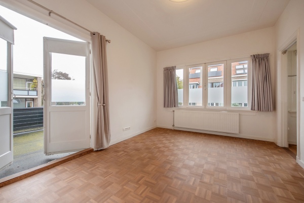 photo 37 Van Dorpstraat 4