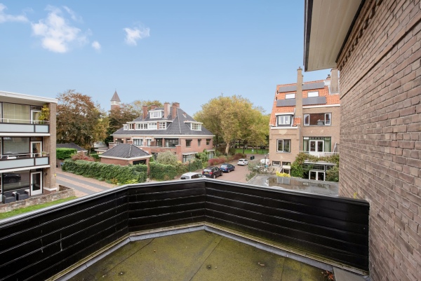 photo 38 Van Dorpstraat 4