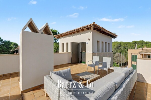 photo 18 Singular house with open sea views and private rooftop