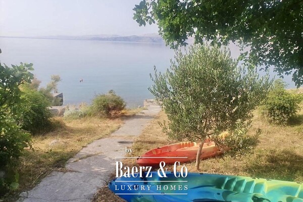 photo 1 Karlobag, Cesarica, House with 6 Apartments, First Row to the Sea