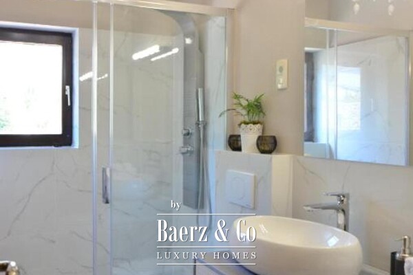 photo 16 Crikvenica, house with 8 apartments and a pool, 500 m from the sea, excellent investment