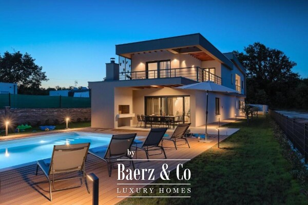 photo 4 Istria, Svetvinčenat, modern luxury villa with a heated swimming pool