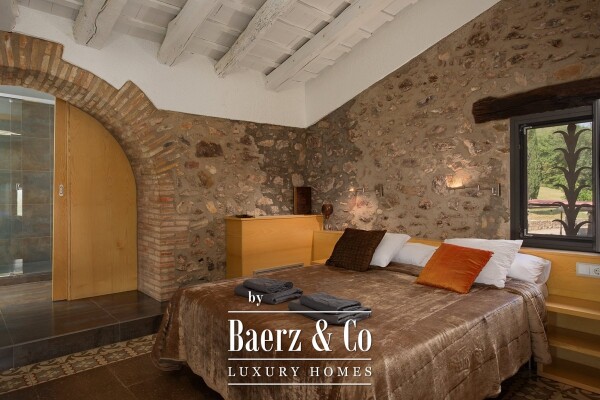 photo 11 Exceptional 18th century masia with tourist licence.