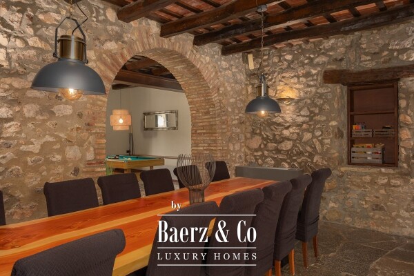 photo 14 Exceptional 18th century masia with tourist licence.