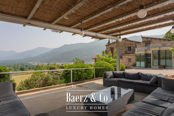 photo 17 Exceptional 18th century masia with tourist licence.