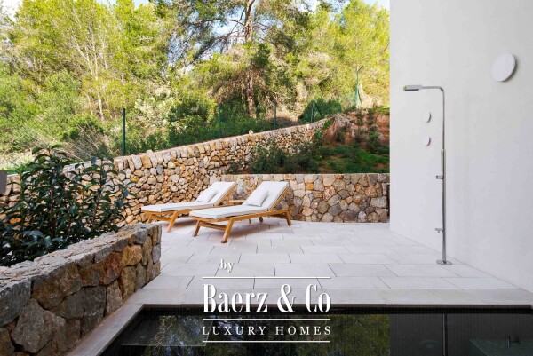 photo 18 Sea-view apartments with pool in Cala Major