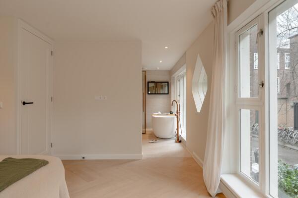 photo 26 Eerste Helmersstraat 34