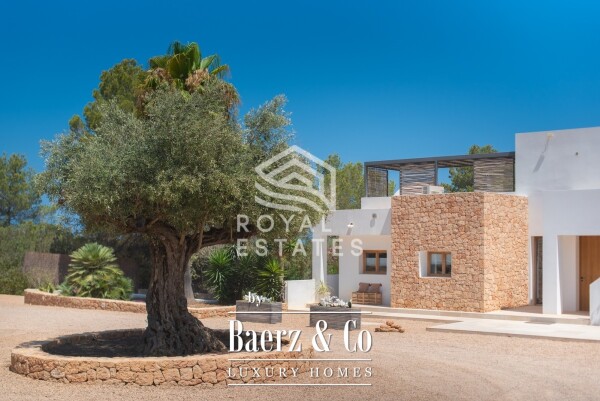 photo 33 Beautiful luxury home in Cala Bassa
