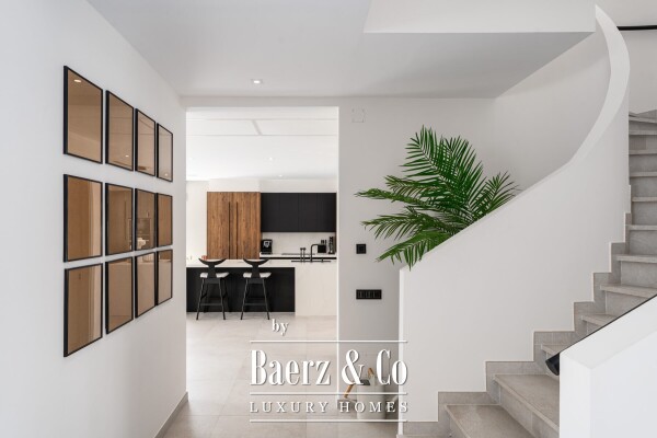 photo 18 Villa - Marbella East - Ref: 8685