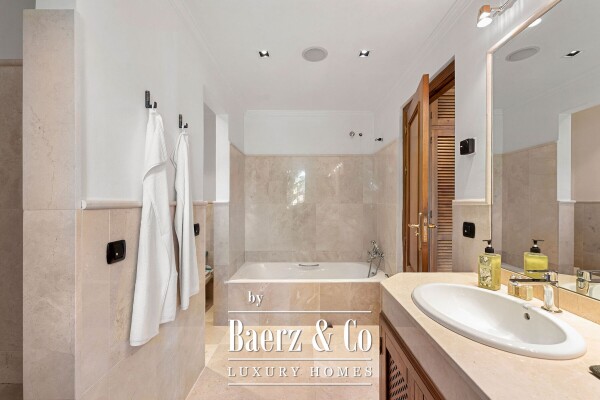 photo 15 Villa - El Madroñal - Benahavis - Ref: 8687