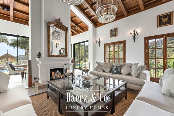 photo 2 Villa - El Madroñal - Benahavis - Ref: 8687