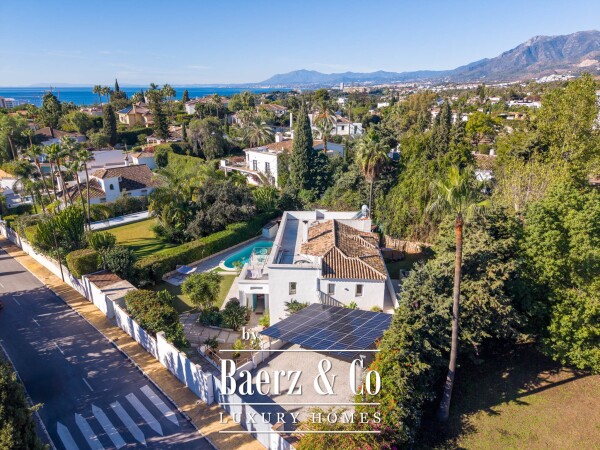 photo 2 Villa - Marbella East - Ref: 8690