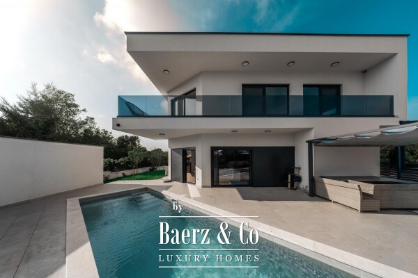 photo 5 Modern villa in Volme, Medulin, near the sea with a unique pool