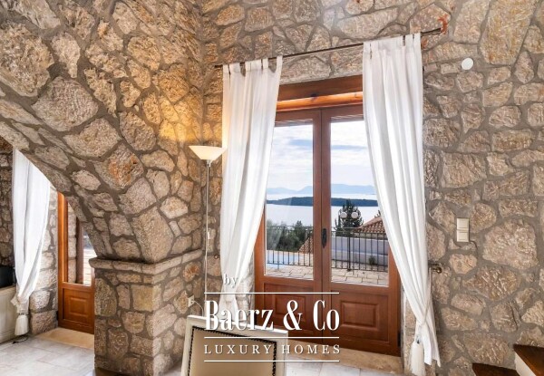 photo 9 2353723 - Villa For sale, Lefkada, 404 sq.m., €2.300.000