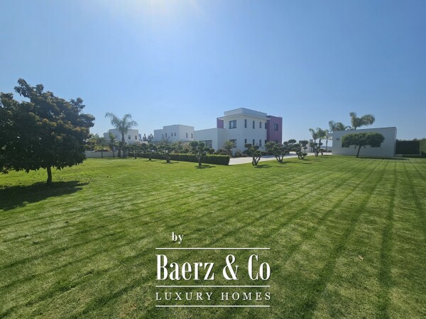 photo 10 2355923 - Luxury Villa For sale in Moni, 550 sq.m.