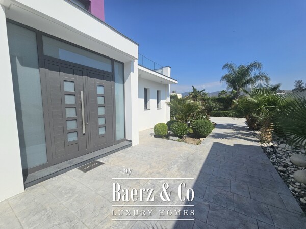 photo 11 2355923 - Luxury Villa For sale in Moni, 550 sq.m.