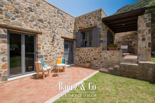 photo 6 Villa with fantastic sea view for sale, Kissamos, Crete