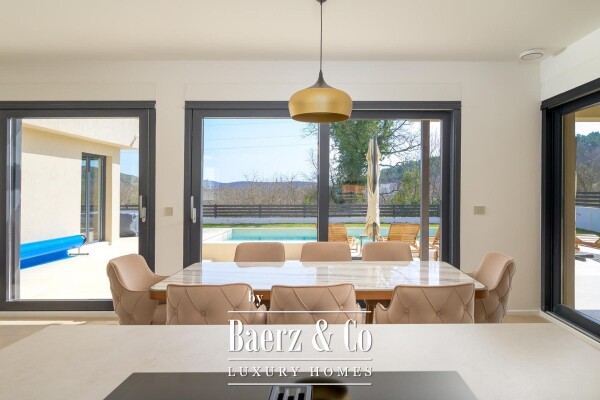 photo 8 Istria, Rovinjsko selo, modern house 210 m² with heated pool, sauna and jacuzzi