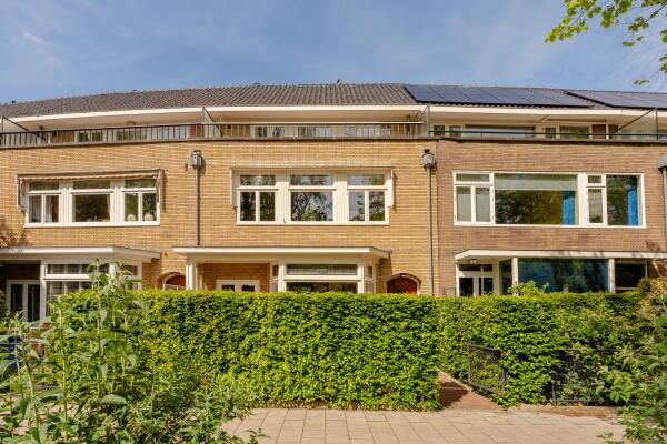 photo 63 Diepenbrockstraat 18