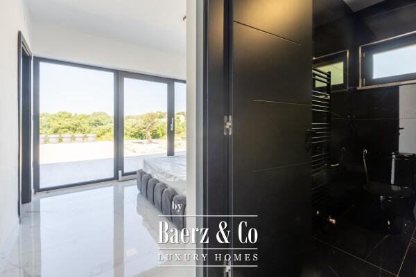 photo 9 Istria, Svetvinčenat, impressive villa with swimming pool and sauna on a spacious construction plot