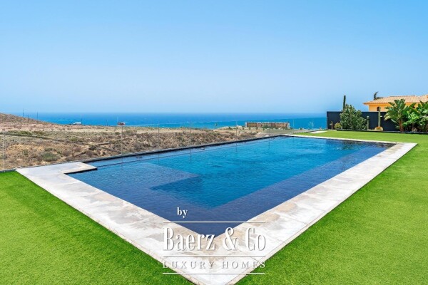 photo 4 Exceptional luxury villa in Adeje