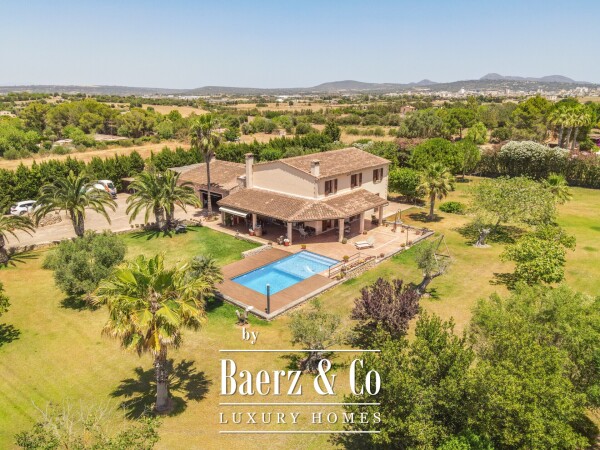 photo 1 Beautiful luxury home in Manacor
