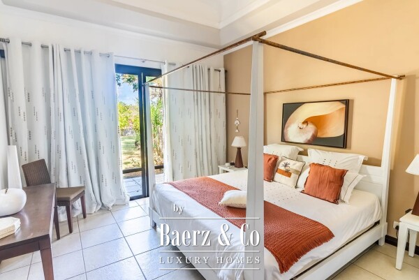 photo 17 Exceptional Villa in a Prestigious Golf Estate