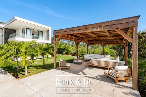 photo 4 Exceptional 5-Bedroom Riverfront Villa – Tamarin
