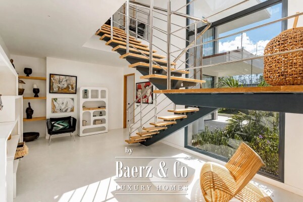 photo 10 Exceptional 5-Bedroom Riverfront Villa – Tamarin