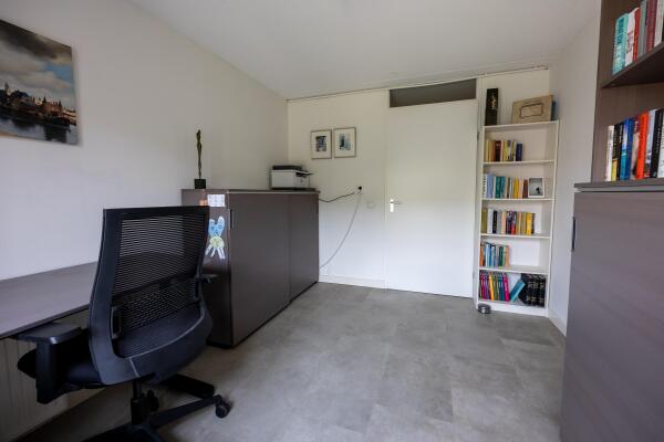 photo 34 van Ruysdaellaan 12
