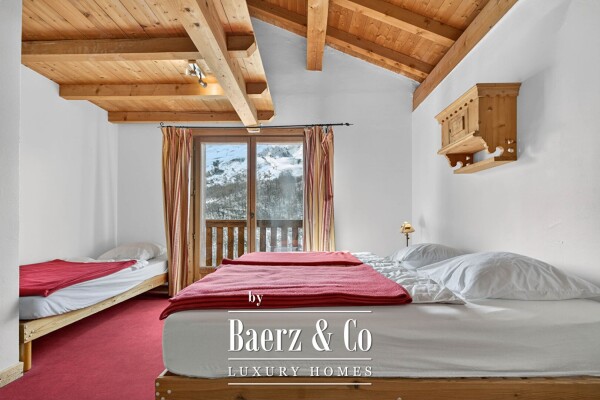 photo 7 Spacious chalet with panoramic mountain views