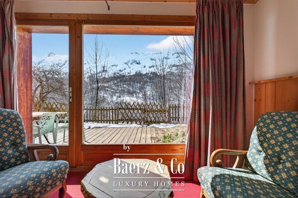 photo 9 Spacious chalet with panoramic mountain views
