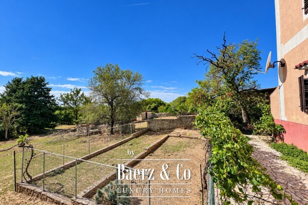 photo 12 Island of Cres, Punta Križa, 280 m² house for renovation on a spacious 3,150 m² plot